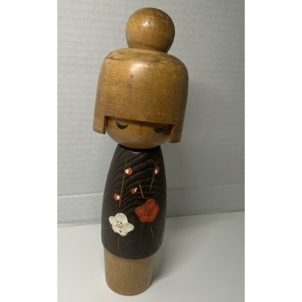 Vintage Japanese Kokeshi Usaburo wooden doll plum blossom traditional craft G46
